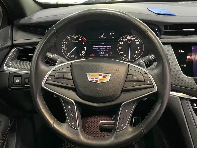 Cadillac XT5 — фото 10