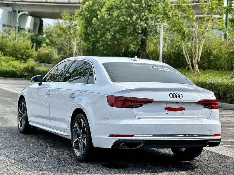 Audi A4L — фото 4