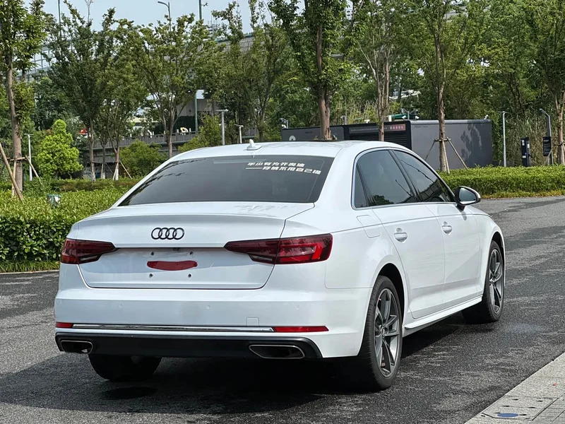 Audi A4L — фото 6
