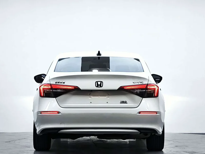 Honda Civic — фото 7