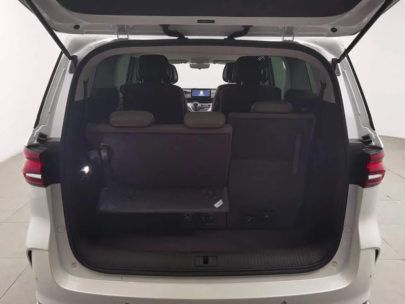 Roewe iMAX8 — фото 16