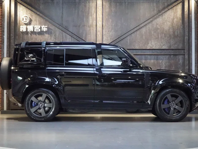 Land Rover Defender — фото 20
