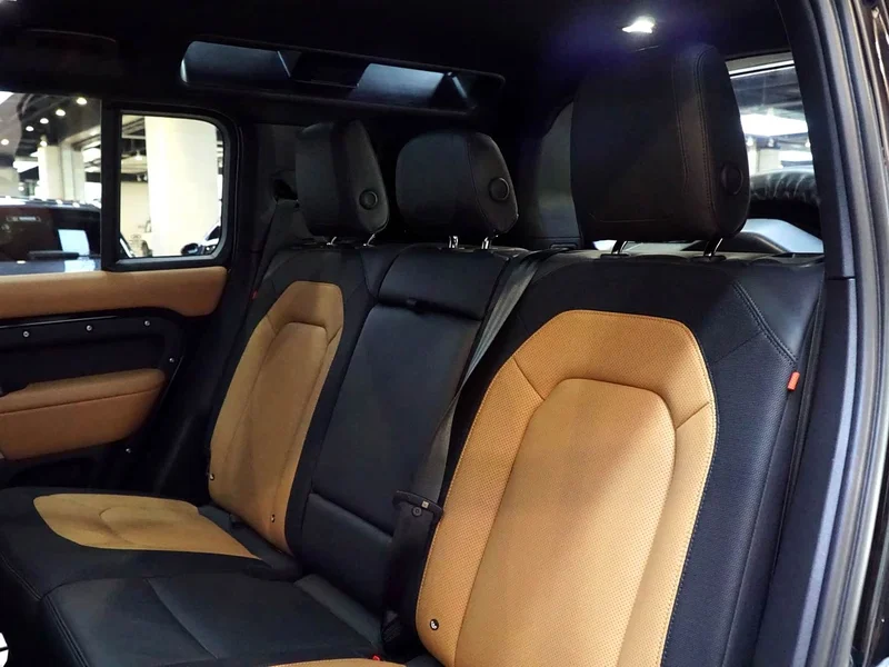 Land Rover Defender — фото 10