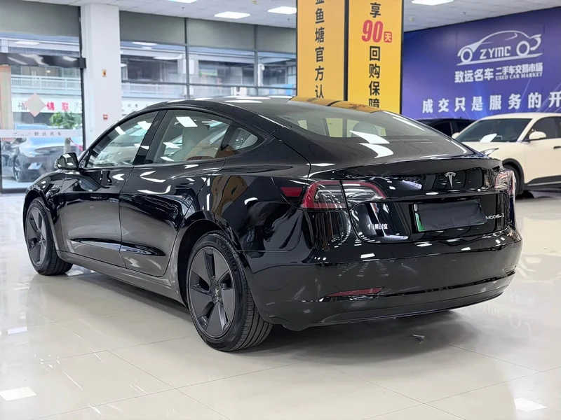 Tesla Model 3 — фото 6