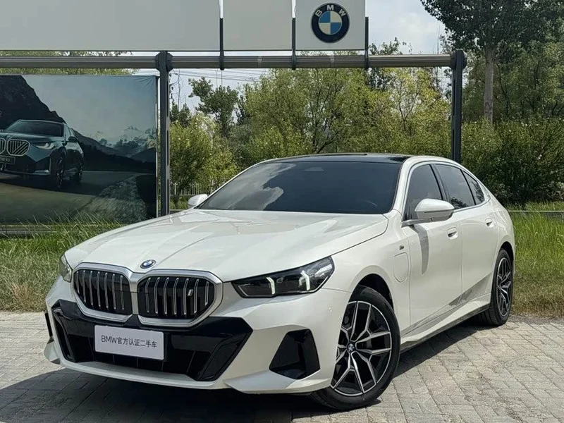 BMW i5 — фото 1
