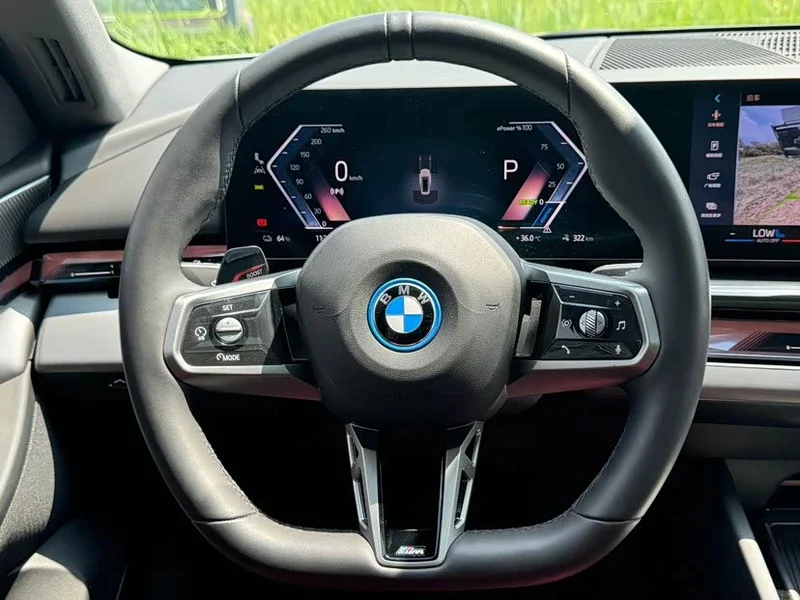 BMW i5 — фото 15