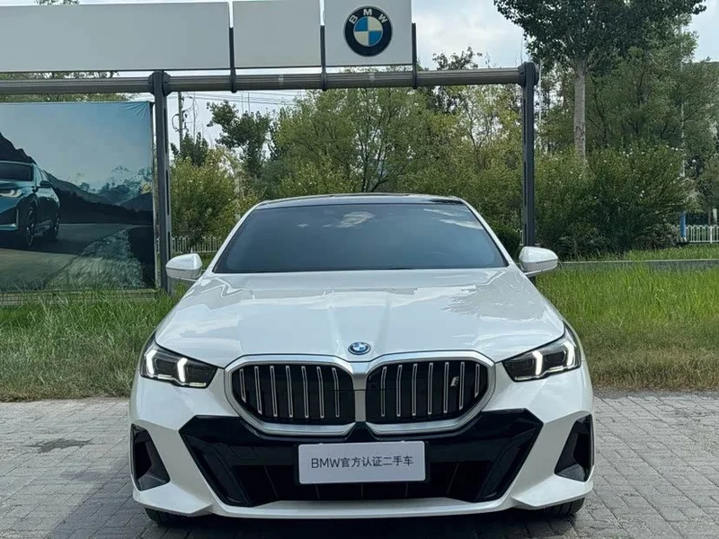 BMW i5 — фото 2