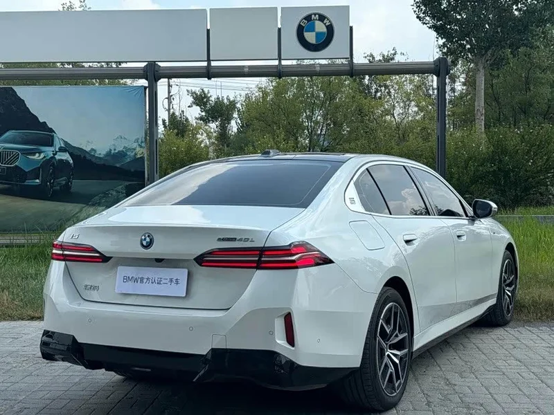 BMW i5 — фото 5