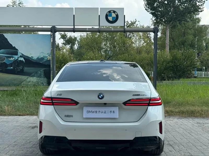 BMW i5 — фото 10
