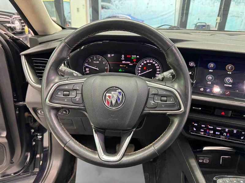 Buick Envision Plus — фото 23