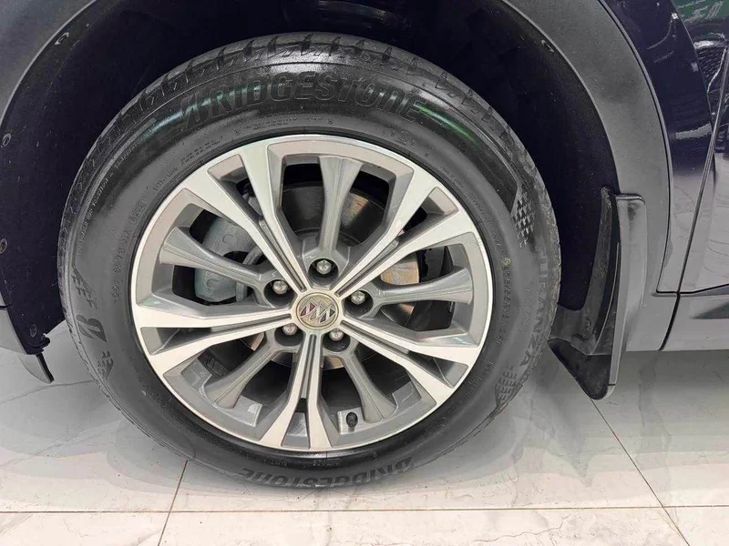 Buick Envision Plus — фото 25