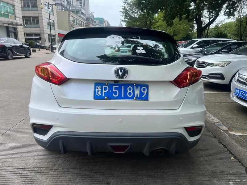 Changan Eado — фото 4