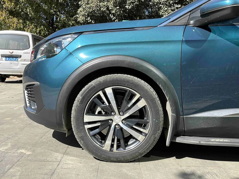Peugeot 5008 — фото 11