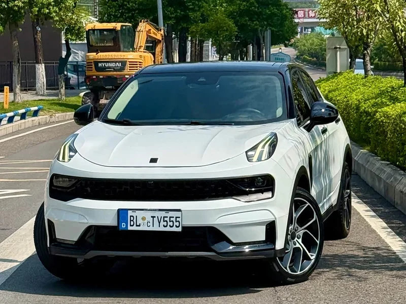 Lynk & Co 05