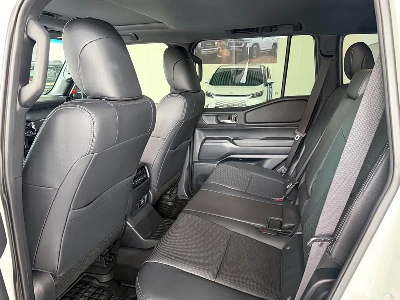 Toyota Prado — фото 11