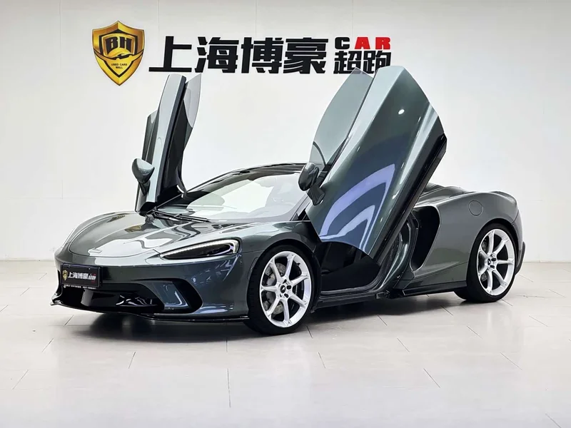 McLaren GT