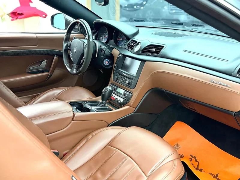 Maserati GranTurismo — фото 13