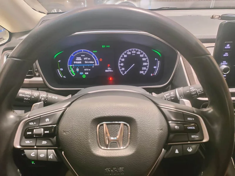 Honda Odyssey — фото 18