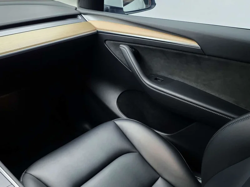 Tesla Model Y — фото 20