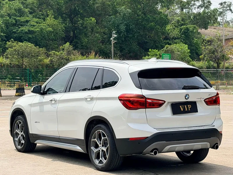 BMW X1 — фото 5