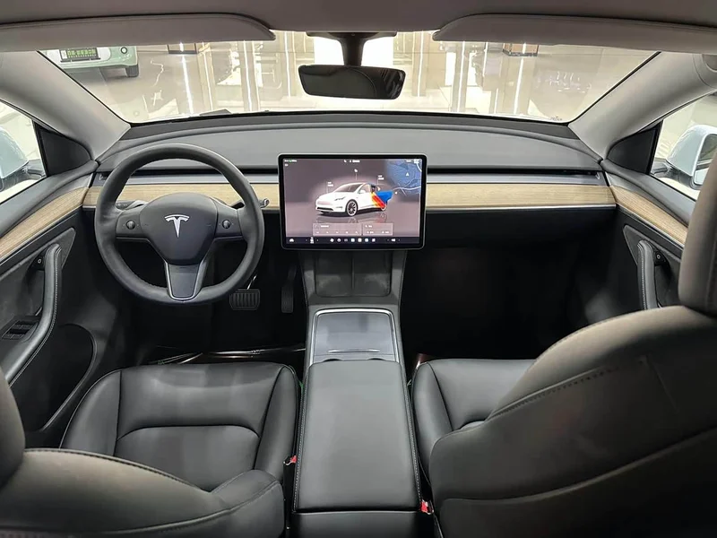 Tesla Model Y — фото 5