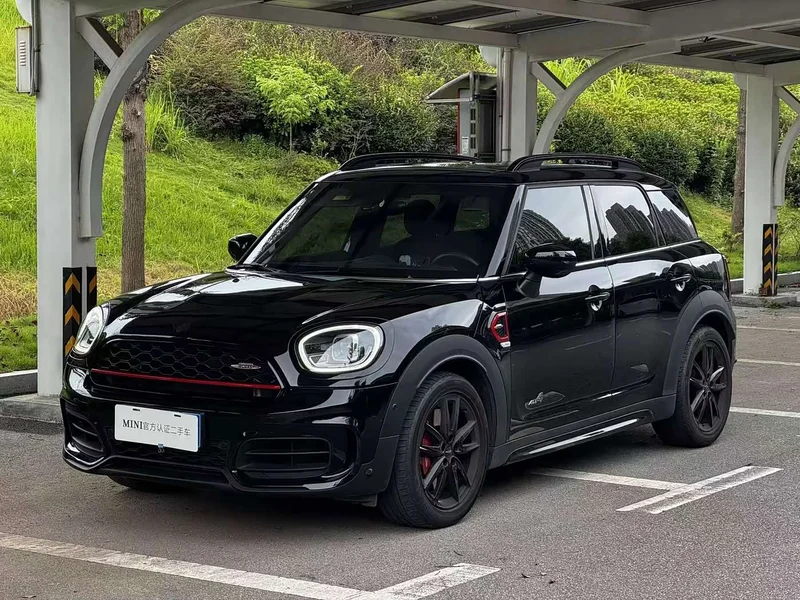 MINI JCW COUNTRYMAN