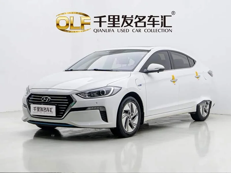 Hyundai Elantra Sport — фото 1