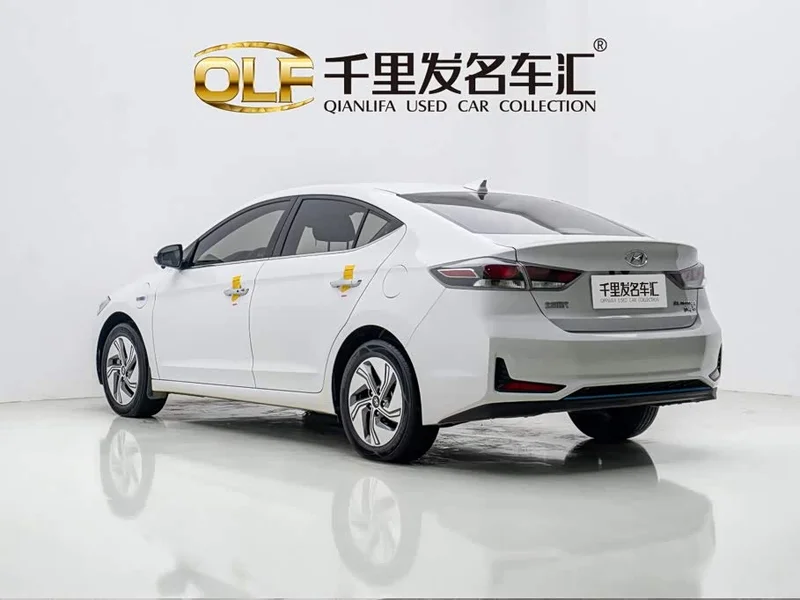 Hyundai Elantra Sport — фото 4