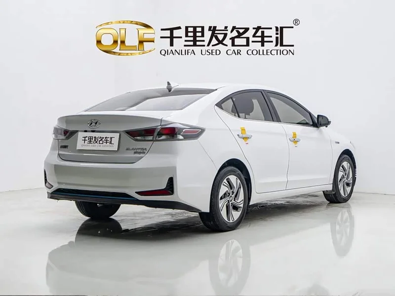 Hyundai Elantra Sport — фото 6
