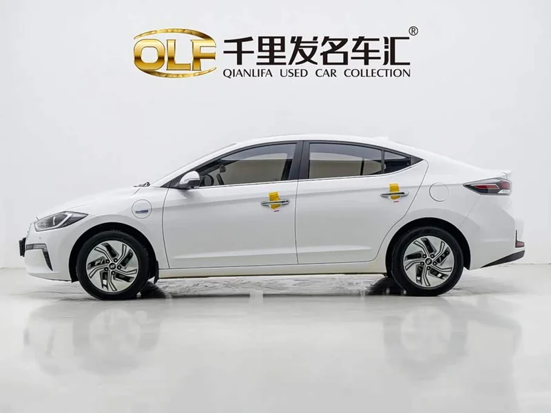 Hyundai Elantra Sport — фото 7