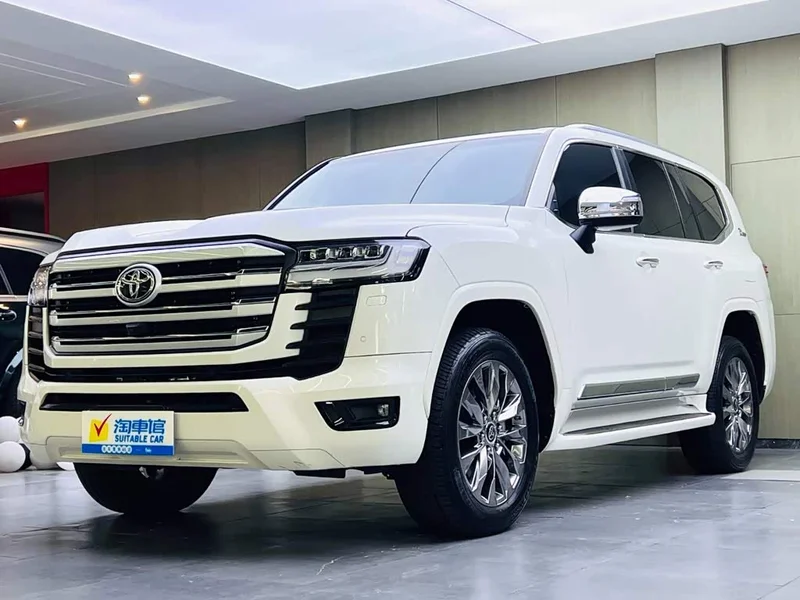 Toyota Land Cruiser (Imported) — фото 1