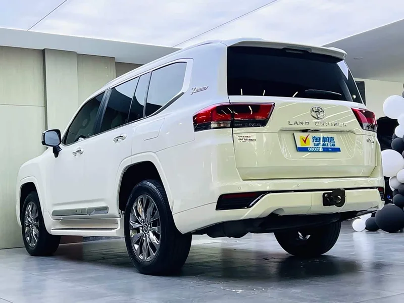 Toyota Land Cruiser (Imported) — фото 6
