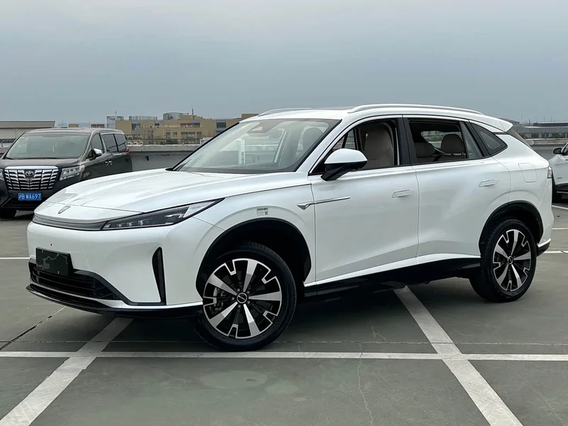 Roewe D5X DMH — фото 1