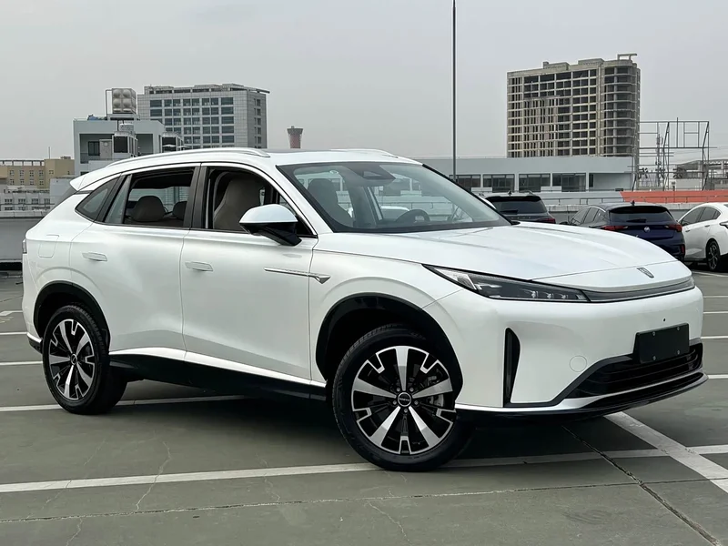 Roewe D5X DMH — фото 3