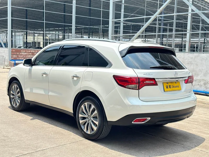 Acura MDX — фото 16