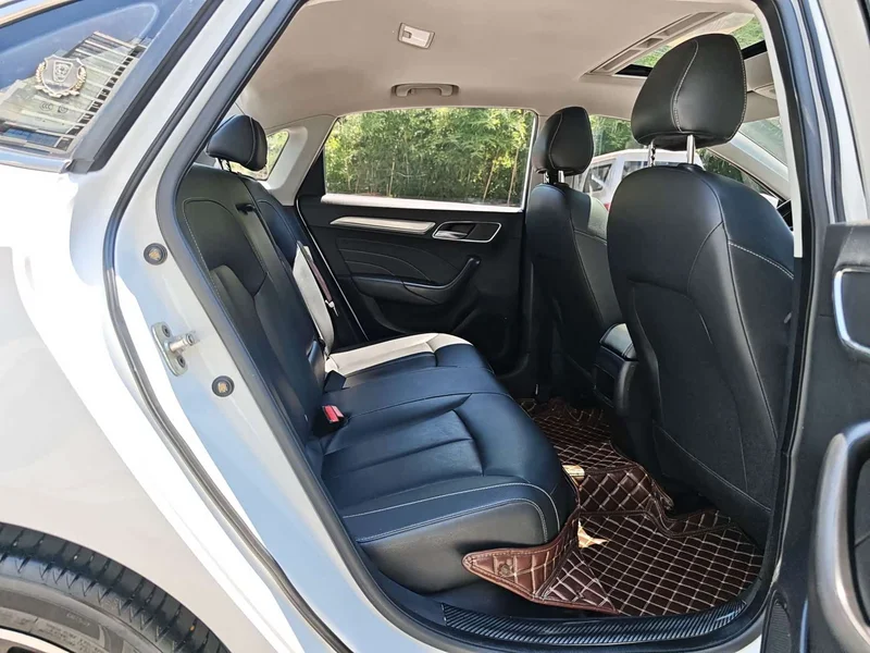 Roewe i6 Classic — фото 12