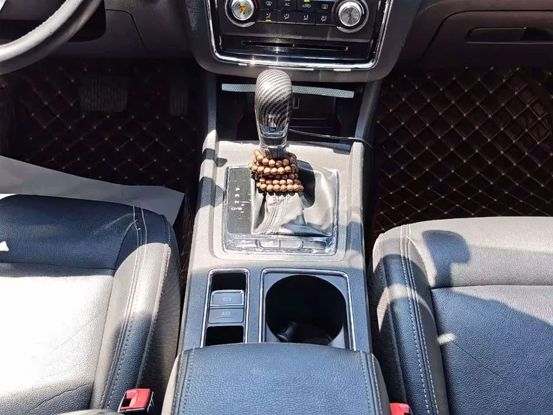 Roewe i6 Classic — фото 14