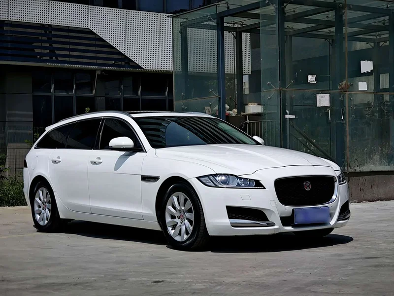 Jaguar XF — фото 3