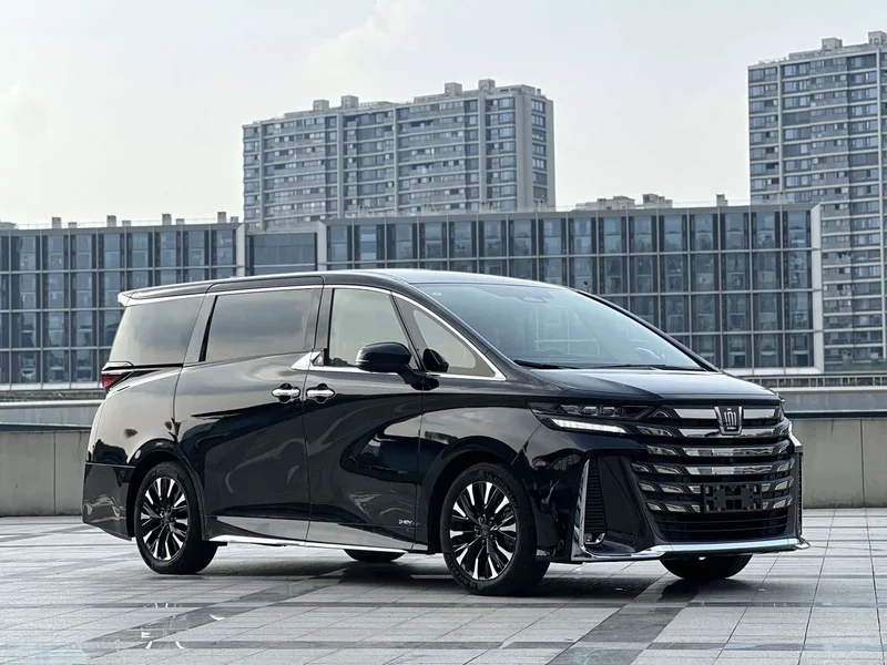 Toyota Vellfire — фото 3