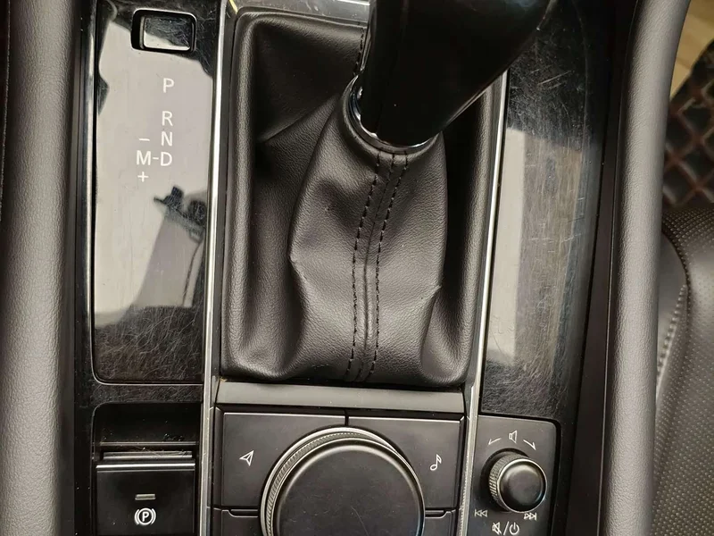 Mazda 3 Axela — фото 17