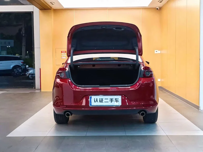 Mazda 3 Axela — фото 27