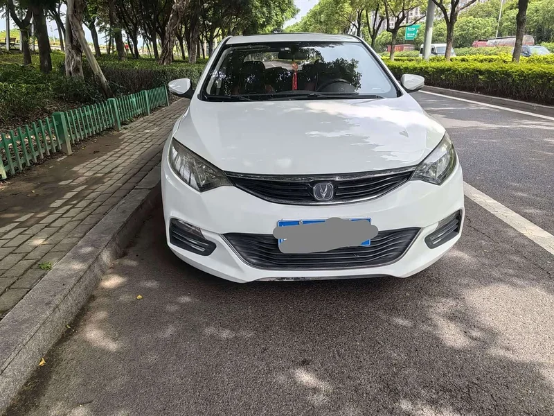 Changan Eado — фото 1