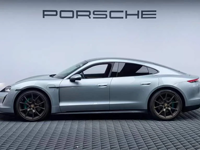 Porsche Taycan — фото 4