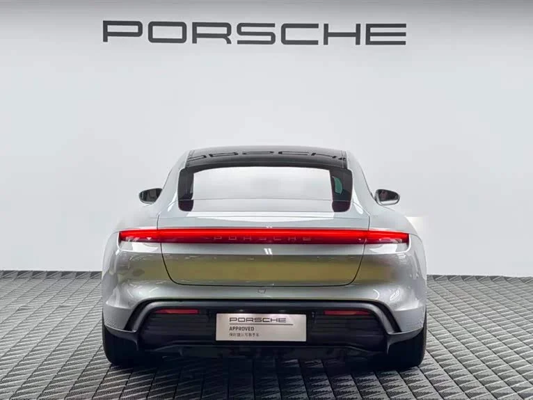 Porsche Taycan — фото 5