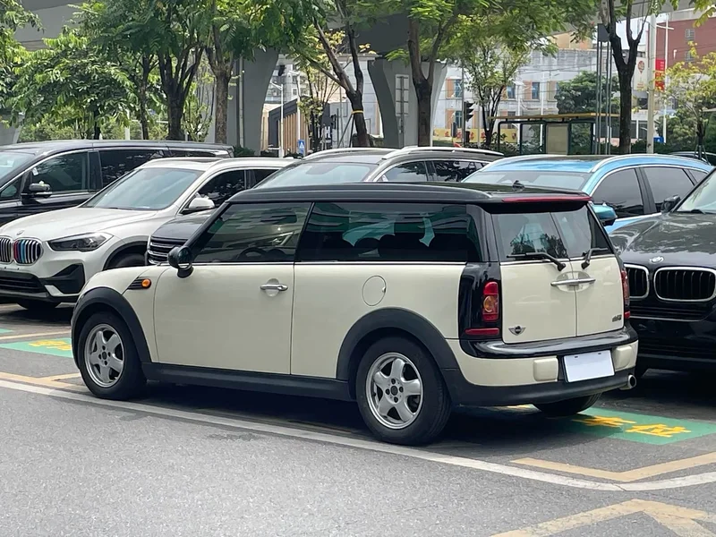 MINI CLUBMAN — фото 4