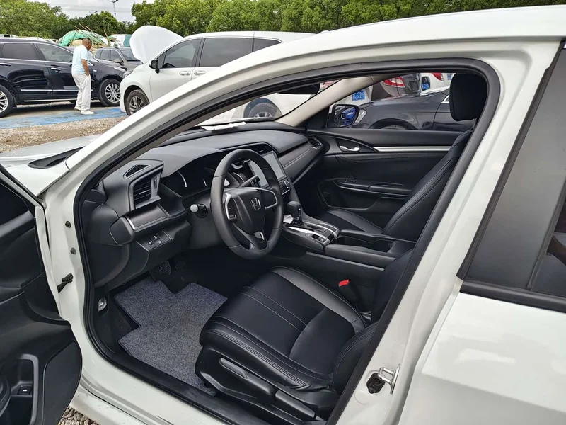 Honda Civic — фото 5