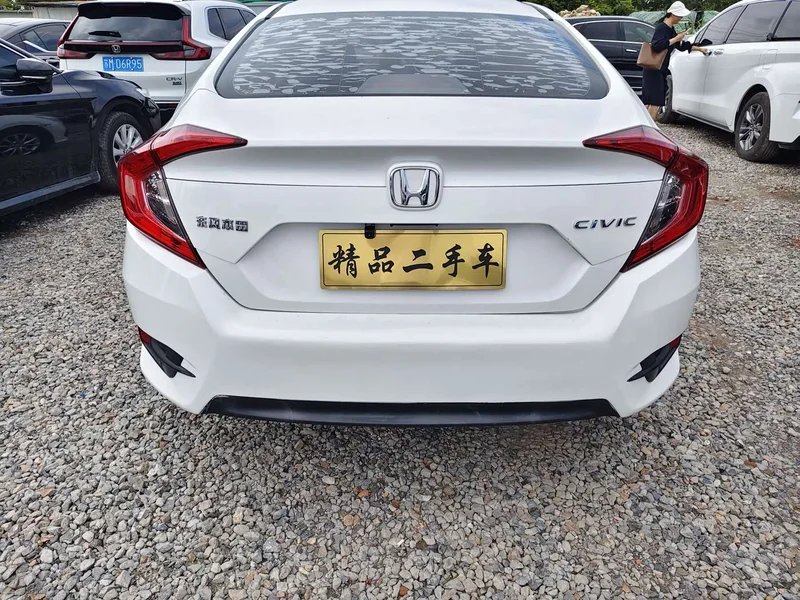 Honda Civic — фото 8