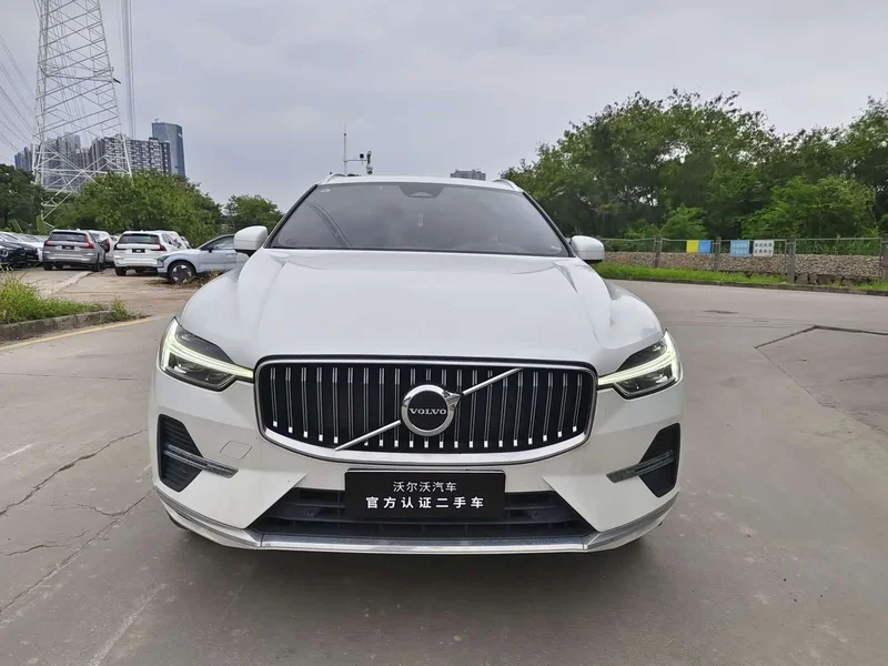 Volvo XC60 — фото 2