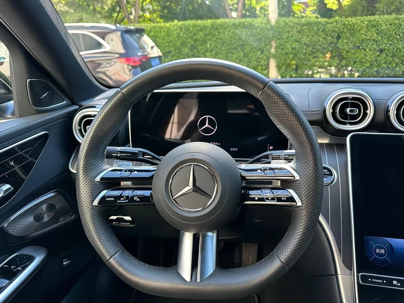 Mercedes-Benz C-Class — фото 17
