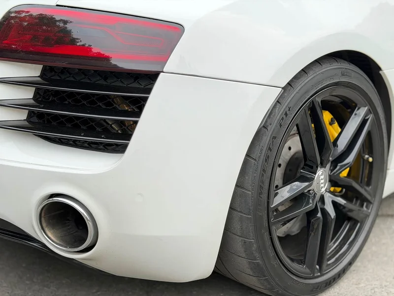 Audi R8 — фото 19